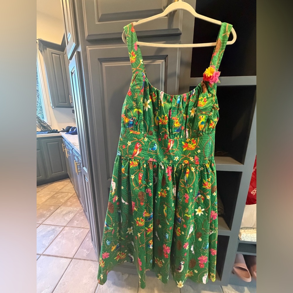 New with tags- Disney Enchanted Tiki Room Tropical Green Dress 3x Plus size - Picture 5 of 9